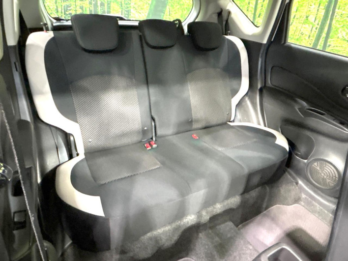 2018 Nissan Note DAA-HE12 (UW-6a27842f14fce)[11]