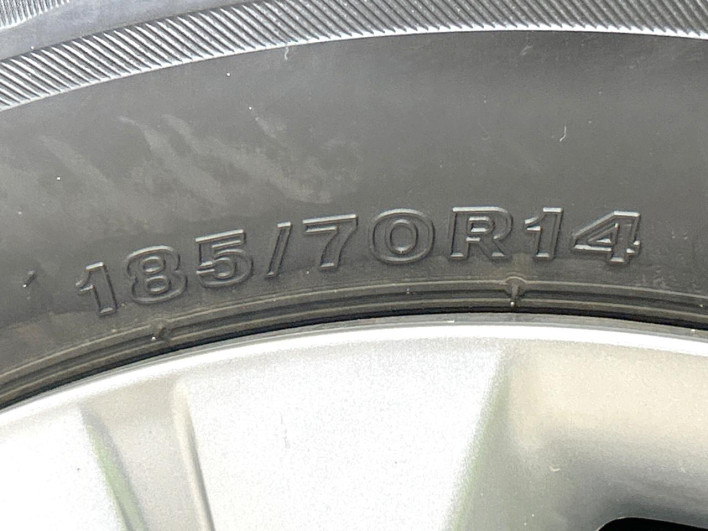 2018 Nissan Note DAA-HE12 (UW-6a27842f14fce)[16]