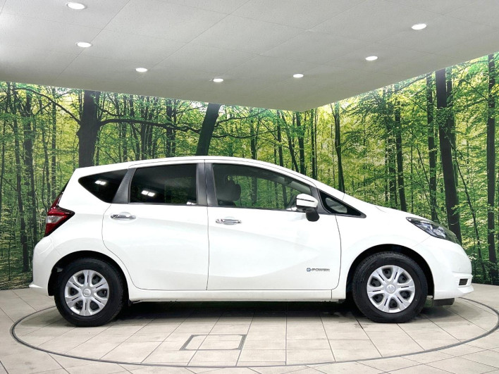 2018 Nissan Note DAA-HE12 (UW-6a27842f14fce)[25]