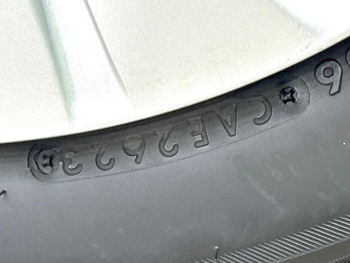 2018 Nissan Note DAA-HE12 (UW-6a27842f14fce)[17]