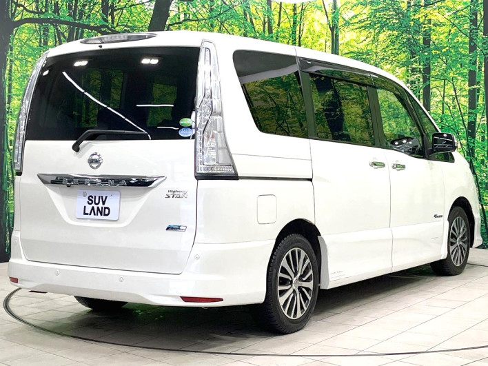 2014 Nissan Serena DAA-HFC26 (UW-6a278438527a2)[5]
