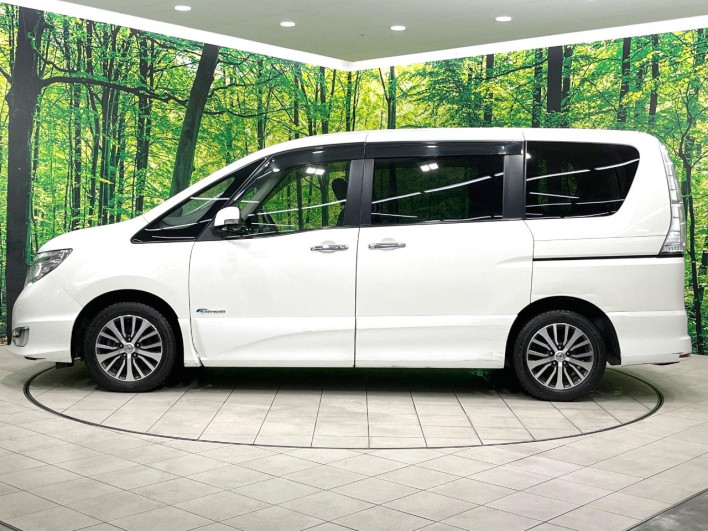 2014 Nissan Serena DAA-HFC26 (UW-6a278438527a2)[10]