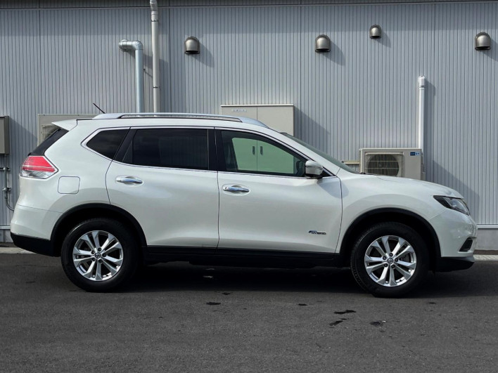 2016 Nissan X-Trail DAA-HT32 (UW-6a27843ed3ce6)[22]