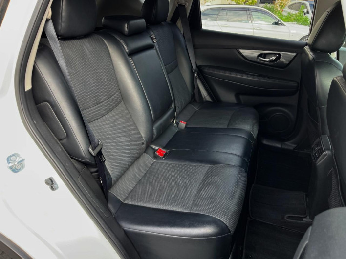 2016 Nissan X-Trail DAA-HT32 (UW-6a27843ed3ce6)[18]