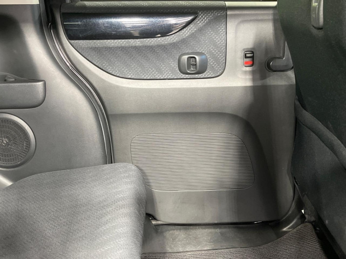 2013 Honda N-BOX CUSTOM DBA-JF1 (UW-6a27844f7f7de)[23]