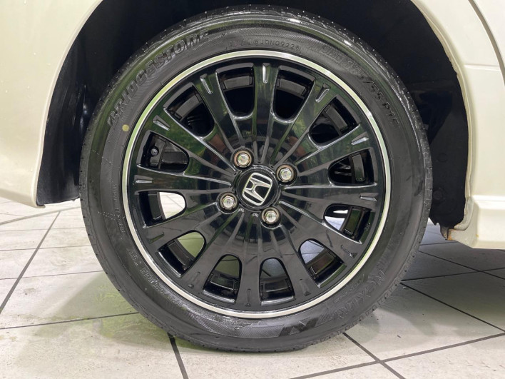 2015 Honda N-BOX+ Custom DBA-JF1 (UW-6a27845020b9f)[17]