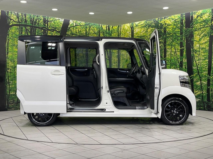 2015 Honda N-BOX+ Custom DBA-JF1 (UW-6a27845020b9f)[26]