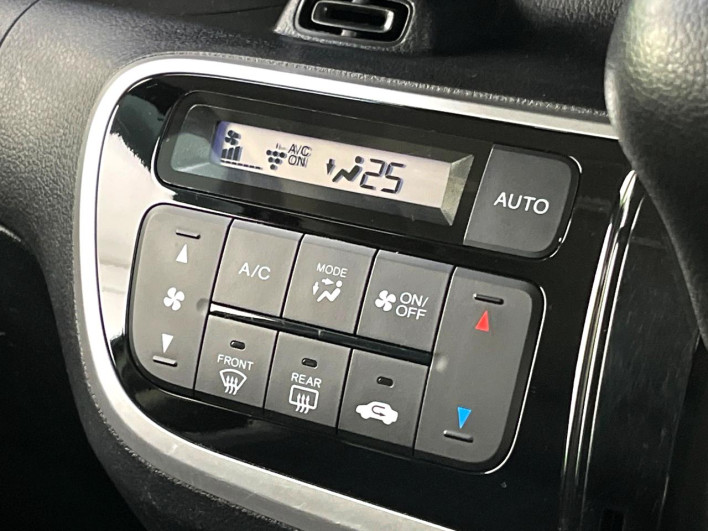 2016 Honda N-BOX CUSTOM DBA-JF1 (UW-6a278451db2bb)[23]