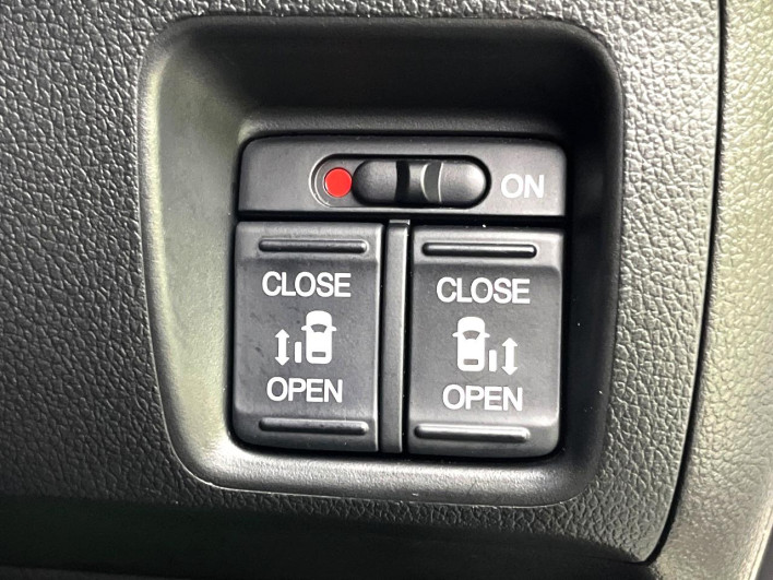 2016 Honda N-BOX CUSTOM DBA-JF1 (UW-6a278451db2bb)[7]