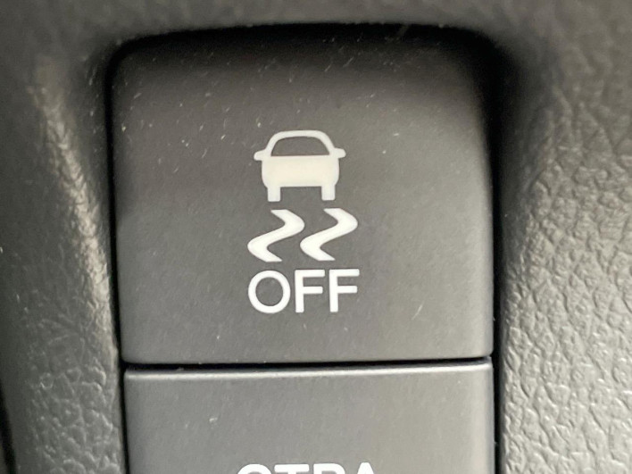 2018 Honda N-BOX Slash DBA-JF1 (UW-6a278452a08b2)[22]