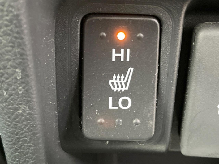 2018 Honda N-BOX Slash DBA-JF1 (UW-6a278452a08b2)[27]