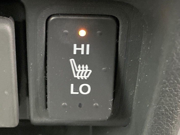 2018 Honda N-BOX Slash DBA-JF1 (UW-6a278452a08b2)[25]