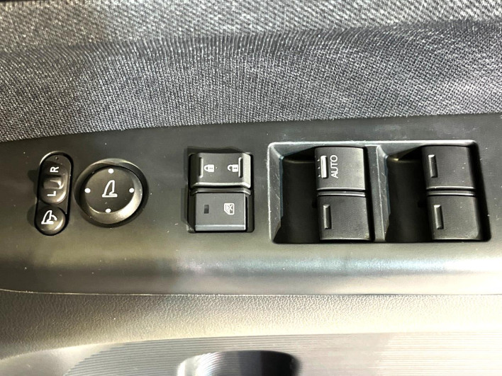 2012 Honda N-BOX CUSTOM DBA-JF2 (UW-6a27845388724)[7]