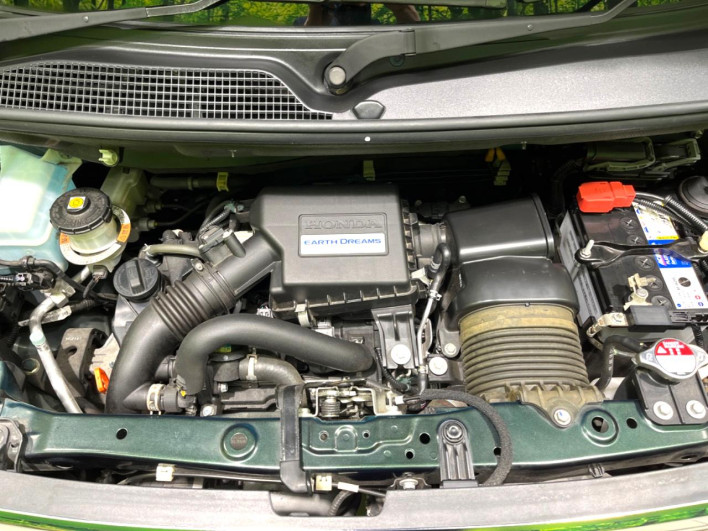 2018 Honda N-BOX DBA-JF3 (UW-6a278459819ae)[4]
