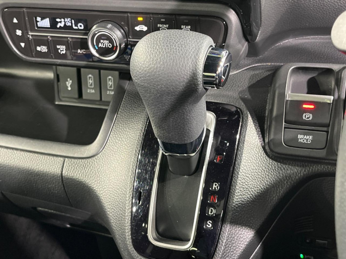 2023 Honda N-BOX CUSTOM 6BA-JF3 (UW-6a2784600268e)[18]