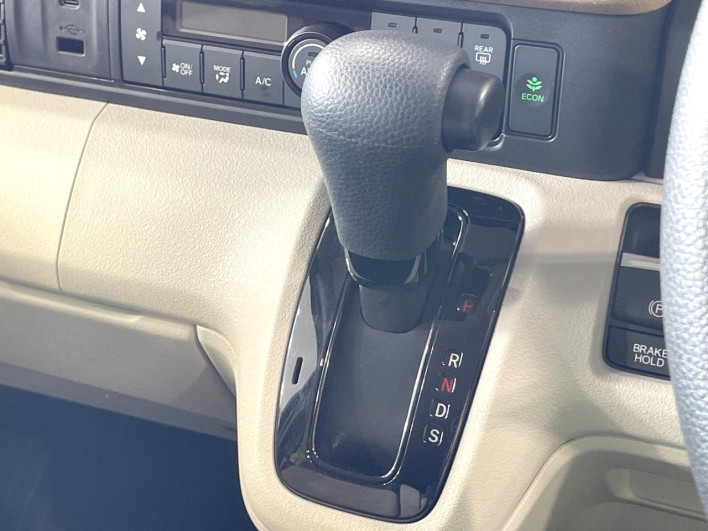 2024 Honda N-BOX 6BA-JF5 (UW-6a2784654e348)[21]