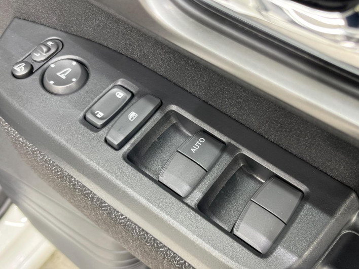 2026 Honda N-BOX CUSTOM 6BA-JF5 (UW-6a27846819da0)[10]