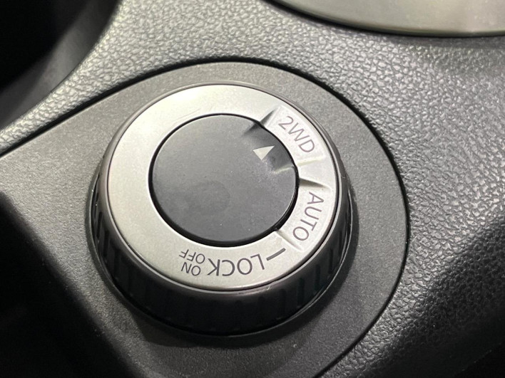 2012 Nissan Dualis DBA-KNJ10 (UW-6a27848465c63)[11]