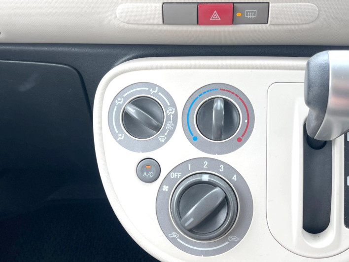 2013 Daihatsu Mira Cocoa DBA-L675S (UW-6a278489c741c)[14]