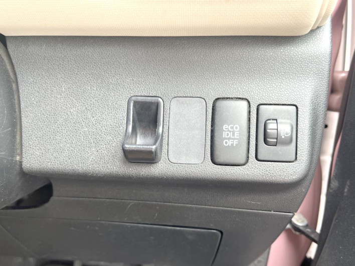 2013 Daihatsu Mira Cocoa DBA-L675S (UW-6a278489c741c)[22]