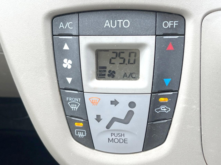 2013 Daihatsu Move DBA-LA100S (UW-6a27848af35e5)[13]