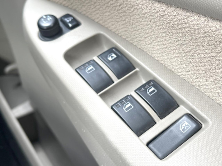 2013 Daihatsu Move DBA-LA100S (UW-6a27848af35e5)[18]