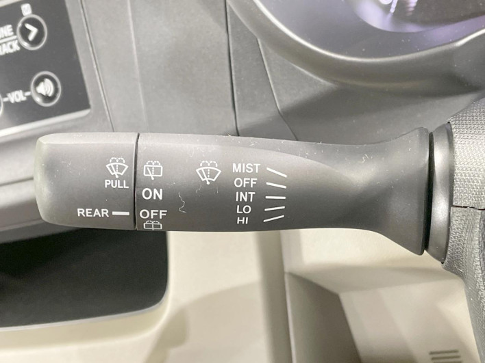 2013 Daihatsu Move DBA-LA110S (UW-6a27848b57bd8)[22]