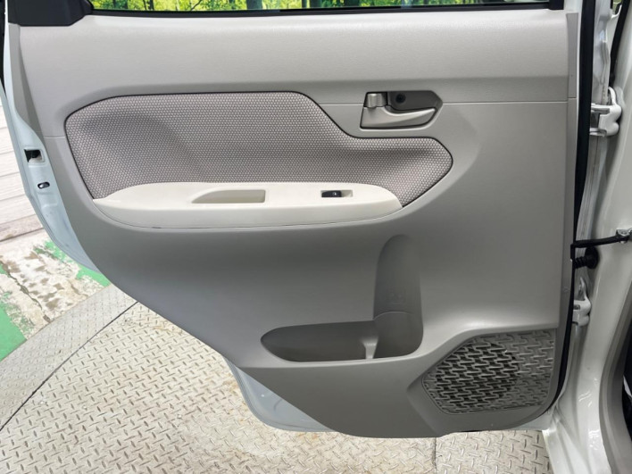 2016 Subaru Stella DBA-LA150F (UW-6a27848bc5717)[23]