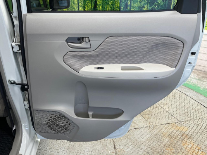 2016 Subaru Stella DBA-LA150F (UW-6a27848bc5717)[26]