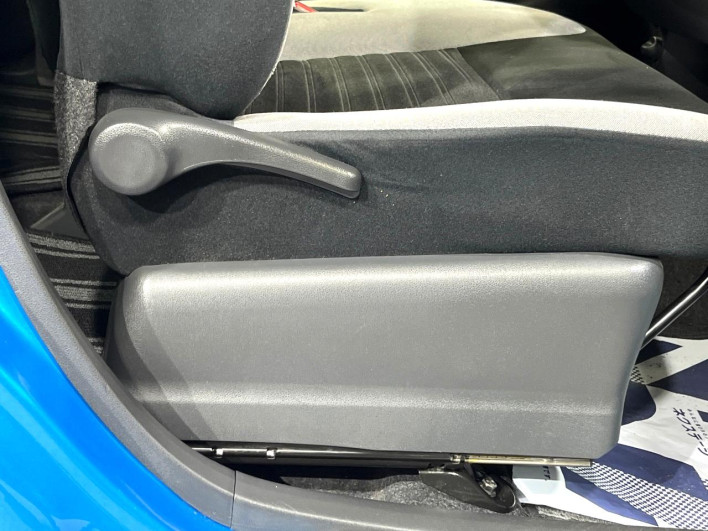 2015 Daihatsu Cast DBA-LA250S (UW-6a2784902d85f)[18]