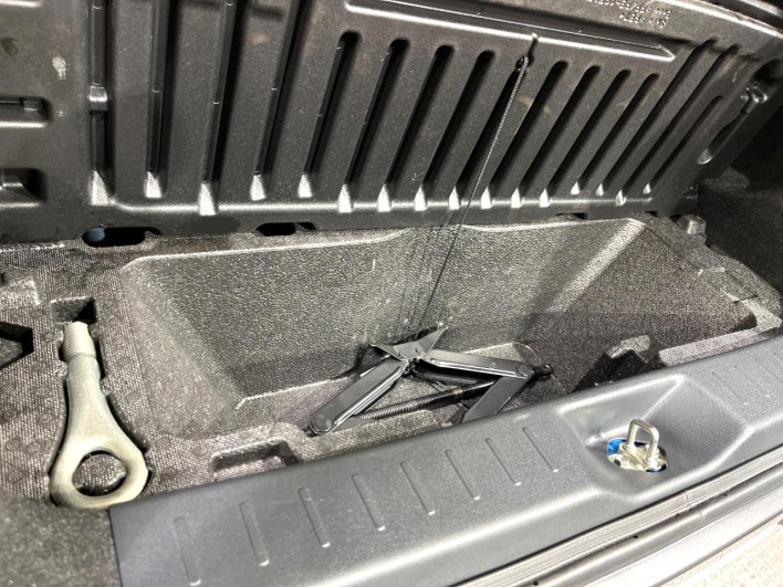 2015 Daihatsu Cast DBA-LA250S (UW-6a2784902d85f)[11]