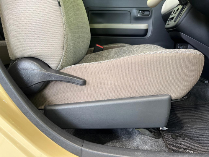 2022 Daihatsu Mira Tocot 5BA-LA550S (UW-6a278499c853c)[22]