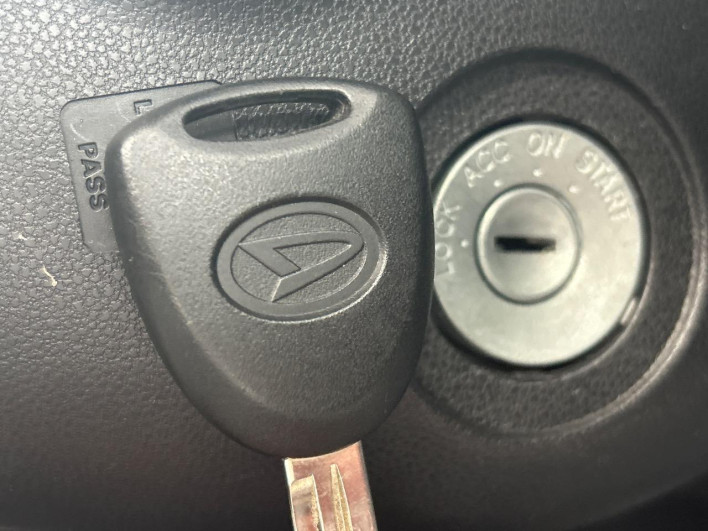 2022 Daihatsu Mira Tocot 5BA-LA550S (UW-6a278499d2703)[17]