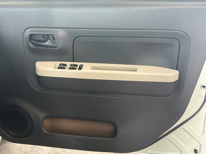 2022 Daihatsu Mira Tocot 5BA-LA550S (UW-6a278499d2703)[21]