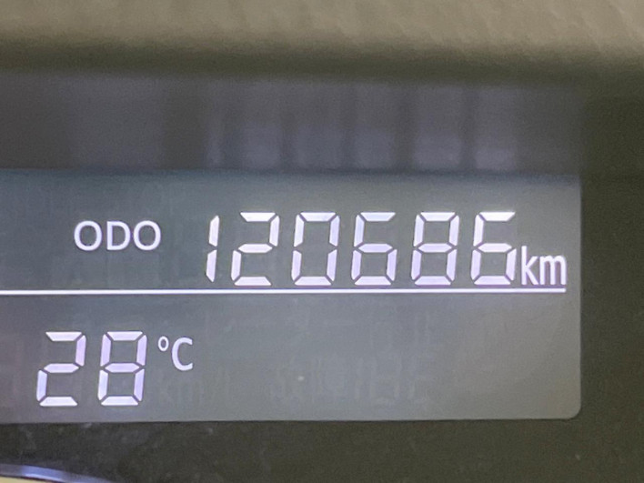 2014 Daihatsu Wake DBA-LA700S (UW-6a2784a730e96)[2]