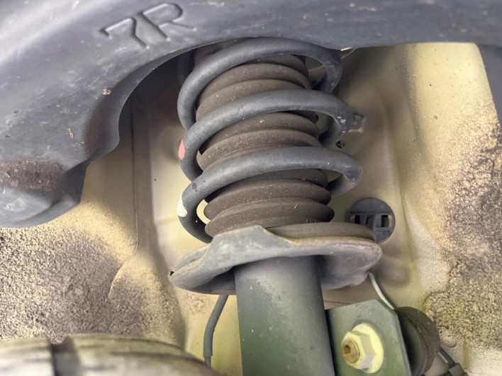2014 Daihatsu Wake DBA-LA700S (UW-6a2784a730e96)[13]