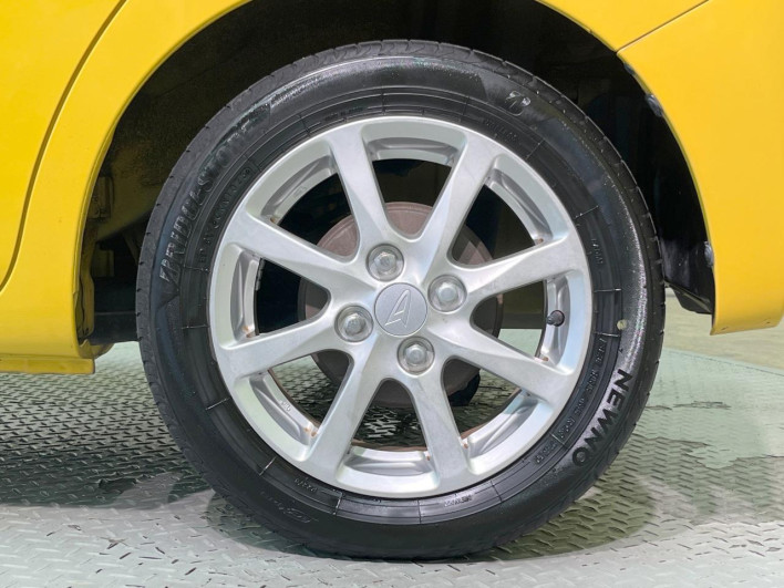 2014 Daihatsu Wake DBA-LA700S (UW-6a2784a730e96)[10]