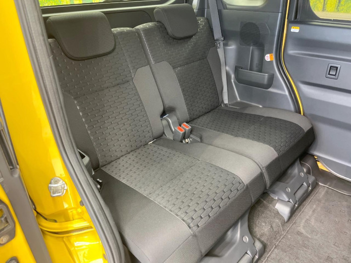 2014 Daihatsu Wake DBA-LA700S (UW-6a2784a730e96)[28]