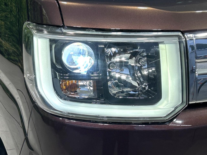 2017 Daihatsu Wake DBA-LA700S (UW-6a2784a7ae2c2)[16]
