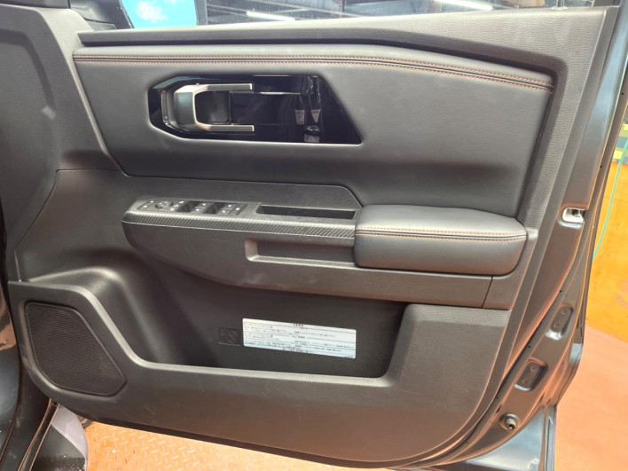 2024 Mitsubishi Triton 3DF-LC2T (UW-6a2784b1e0149)[21]