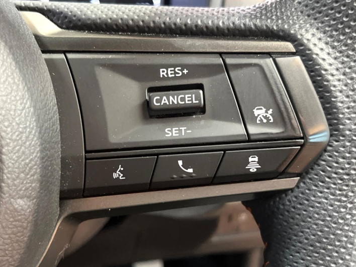 2024 Mitsubishi Triton 3DF-LC2T (UW-6a2784b1e0149)[29]