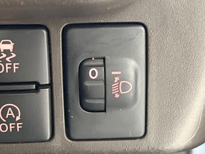 2020 Toyota Roomy 5BA-M900A (UW-6a2784b9b4f29)[29]
