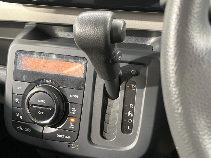 2011 Suzuki MR Wagon DBA-MF33S (UW-6a2784ce58614)[28]