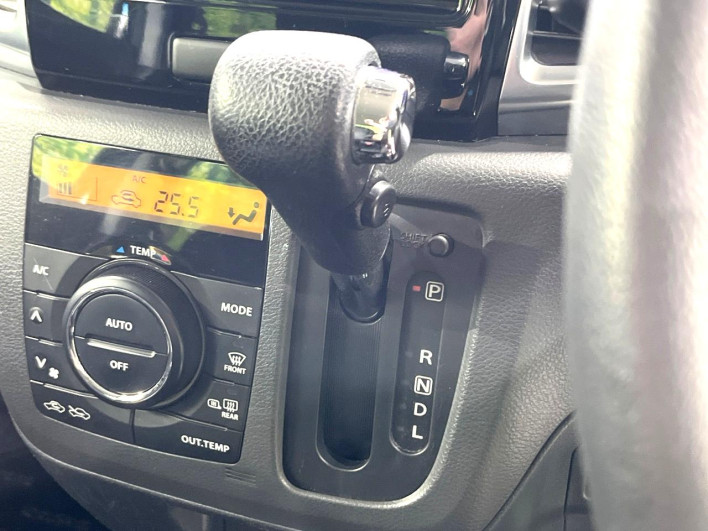 2013 Suzuki Spacia Custom DBA-MK32S (UW-6a2784d987ee4)[25]