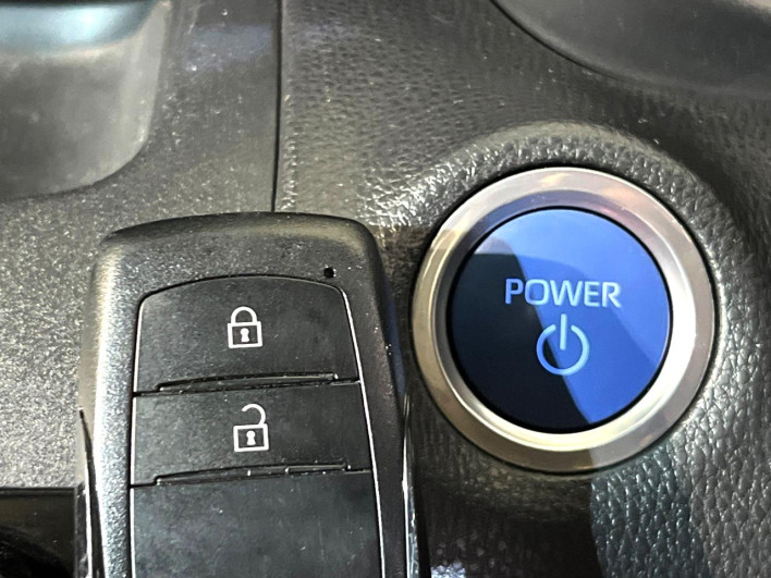 2021 Toyota Yaris Cross 6AA-MXPJ10 (UW-6a27850ca9b91)[11]
