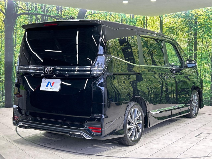 2022 Toyota Voxy 6BA-MZRA90W (UW-6a27852be61ed)[27]