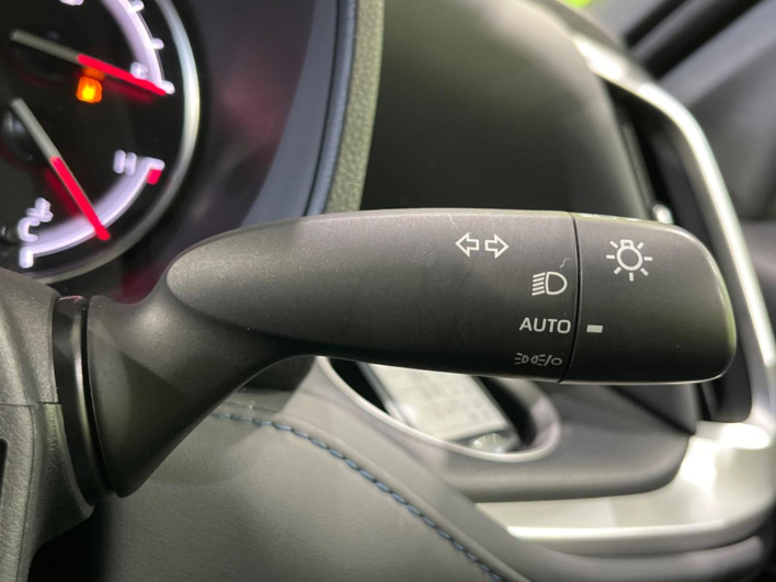 2022 Toyota Voxy 6BA-MZRA90W (UW-6a27852c5391f)[27]