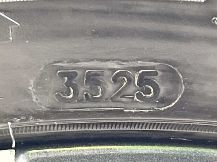 2022 Toyota Voxy 6BA-MZRA90W (UW-6a27852c5391f)[12]