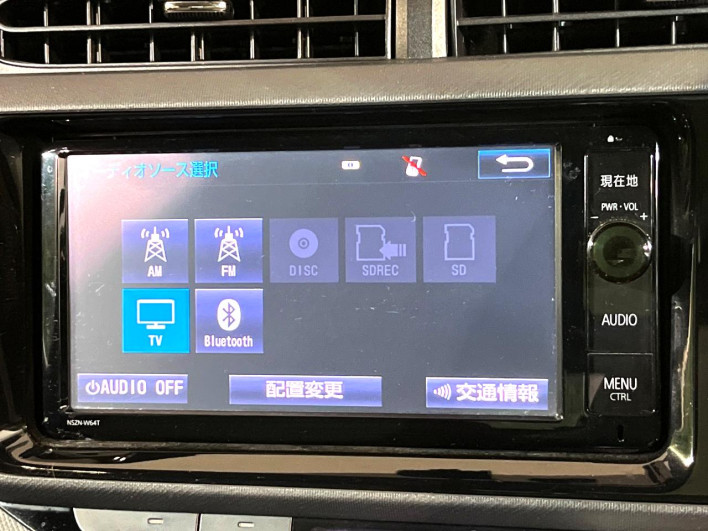 2015 Toyota Aqua DAA-NHP10 (UW-6a27853bb6397)[21]