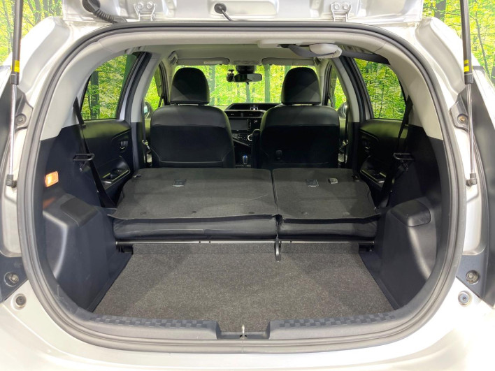 2019 Toyota Aqua DAA-NHP10 (UW-6a27853f367f2)[5]
